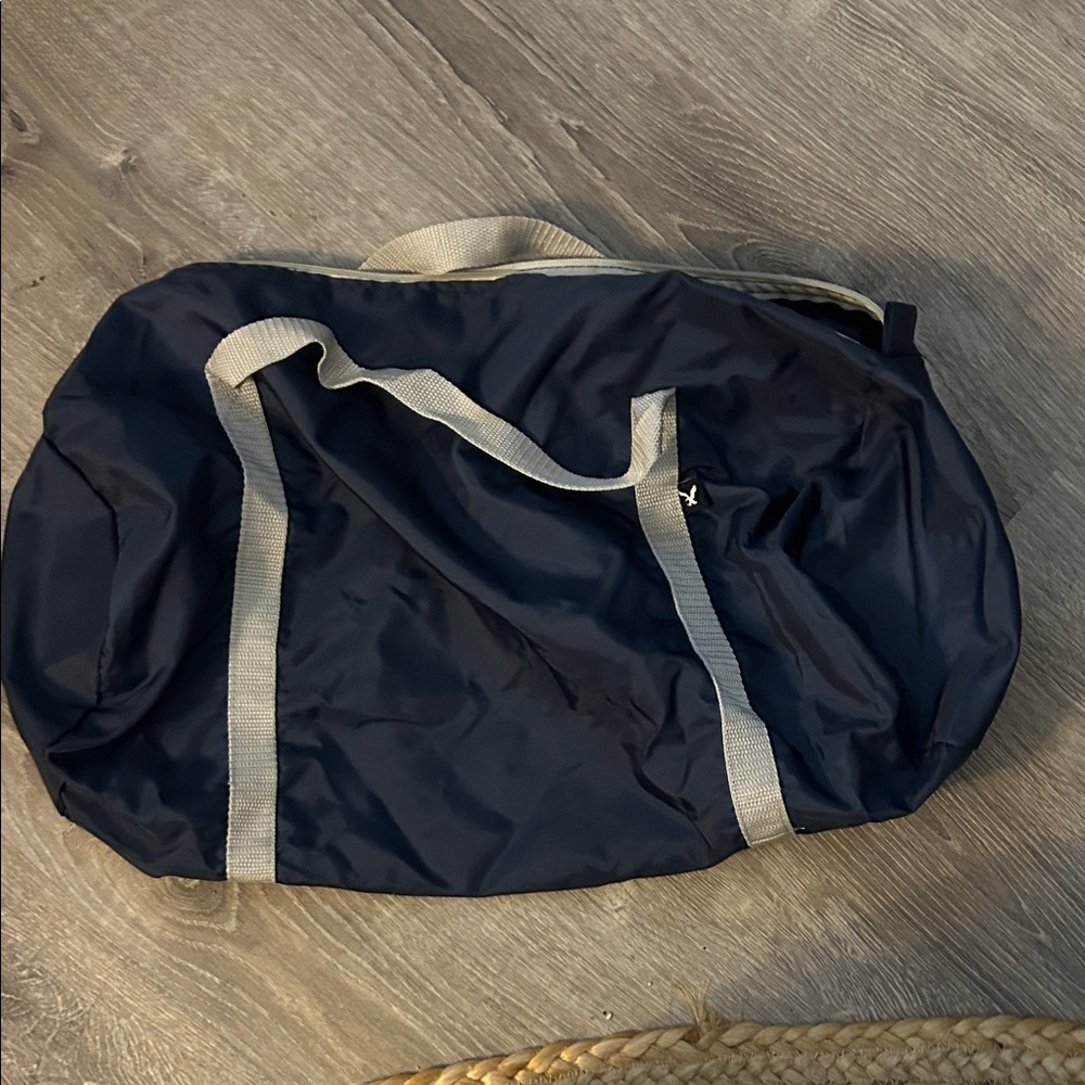 AEO Navy Blue Duffel Bag  w/Gray Straps NWOT